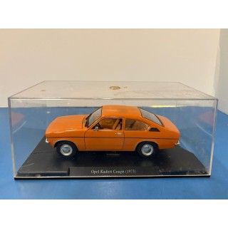 Auto VINTAGE Opel Kadett Coupè 1973 arancione 1:24 MODELLINO Gd48