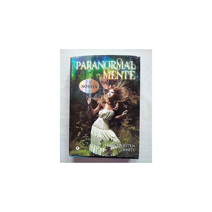 Kiersten White: ParanormalMente ed. Giunti A23  7,20€